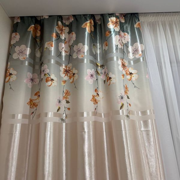 Атласні штори Камала бірюзові з квітами 150x270 см 2 шт на тасьмі Kamala-2 фото