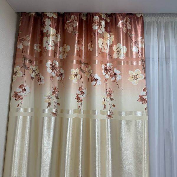 Атласные шторы Камала коричневые с цветами 150x270 см 2 шт на тесьме Kamala-3 фото