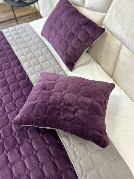 Покрывало стеганое велюровое Роуз 220х240 с подушками 60х40 баклажан Cap-Rose-3 фото