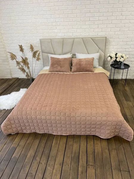 Стьогане велюрове покривало Роуз 220х240 з подушками 60х40 карамель Cap-Rose-4 фото